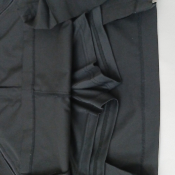 ✨3/$25✨Izod XFG Black Golf Skort - 12 - Picture 8 of 10